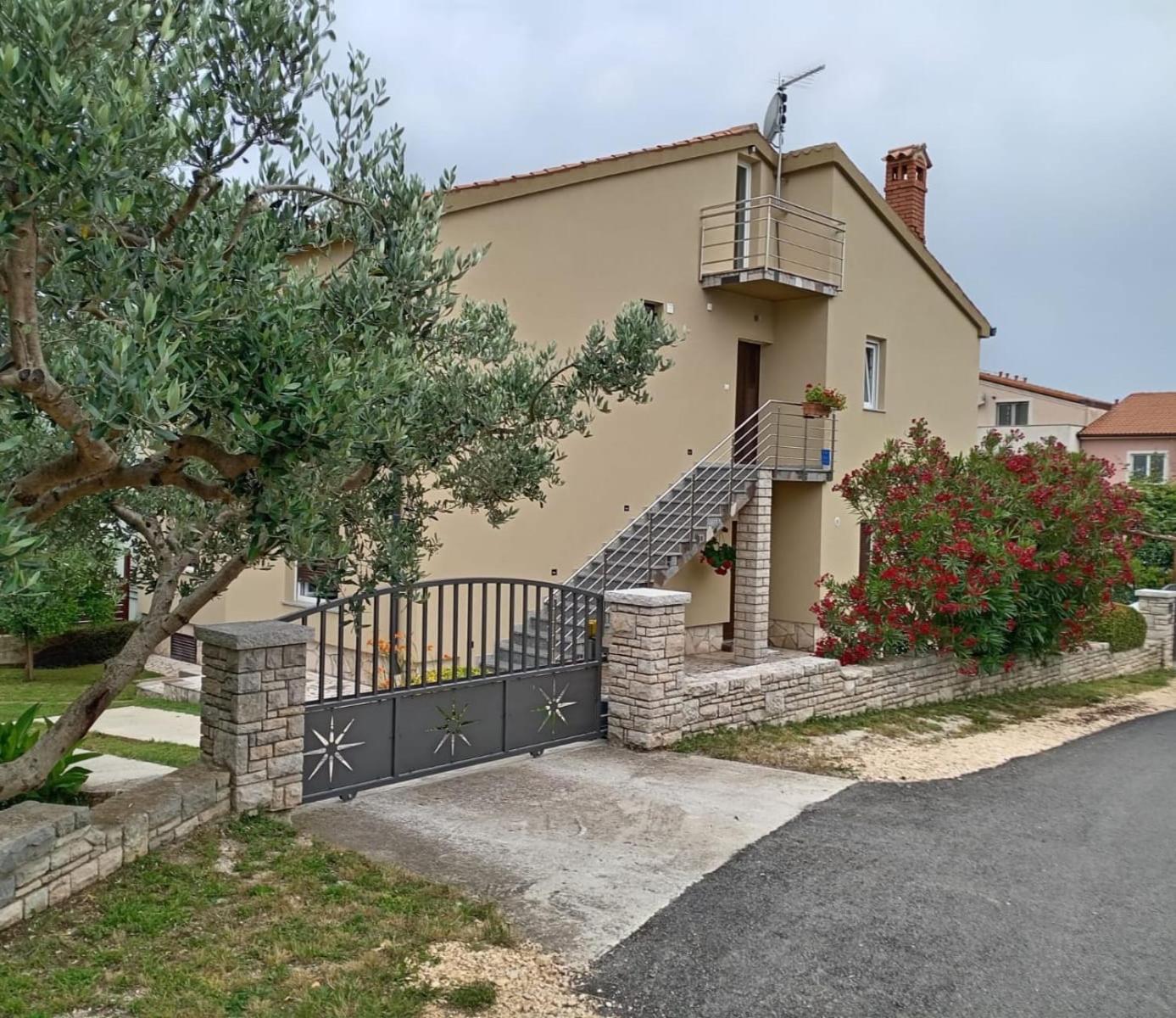 Apartmán Tomi Pula Exteriér fotografie